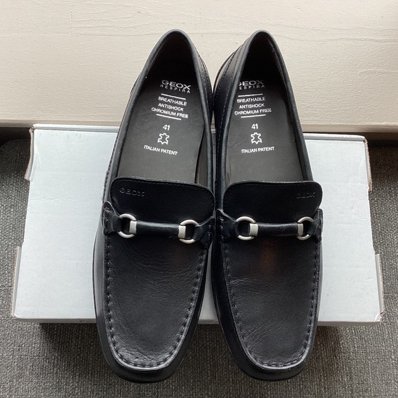 Geox Fast 3 Bit Loafer (Big Kid) 7US / 41EU - Picture 1 of 9